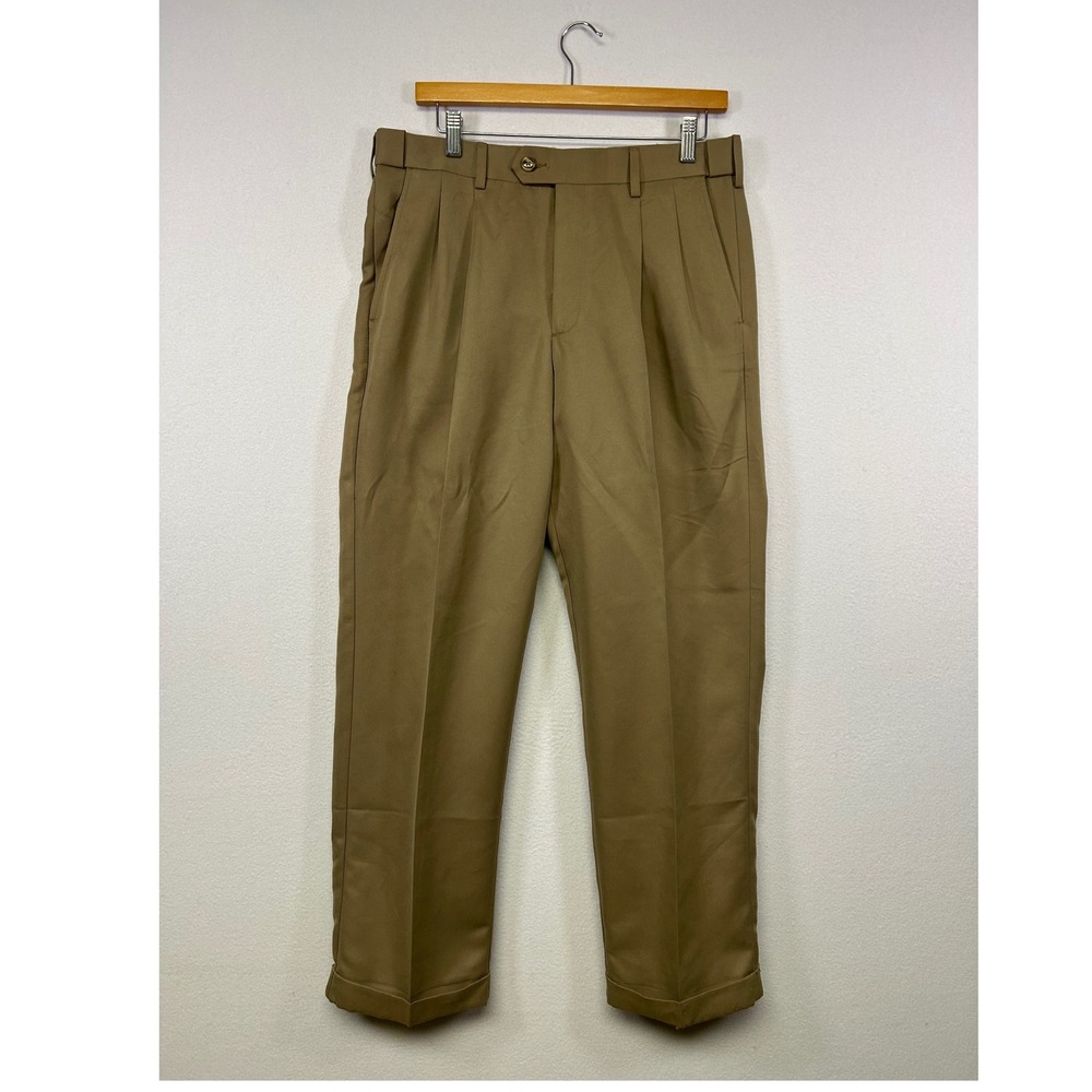 Business Casual NWT Savane Mens 32x30 Khaki Pleated No Iron Performance Pants